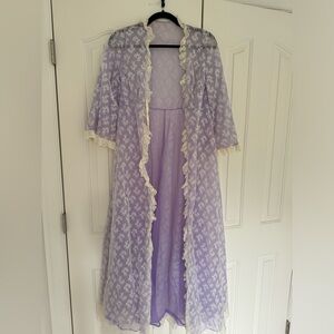 Vintage Virginia Wallace purple cream lace peignoir dressing gown robe